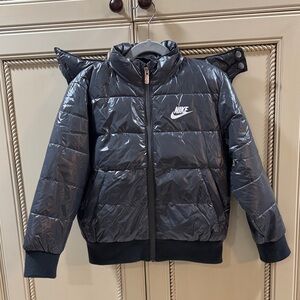 Nike Boys Kids Shiny Gray Puffer Jacket Size 5-6 Years